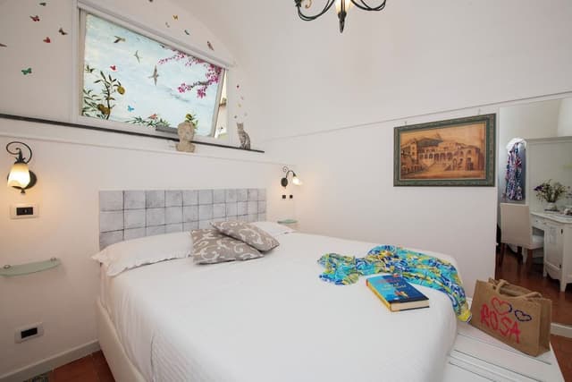 Economy Room, 1 Queen Bed, Courtyard View, Ground Floor