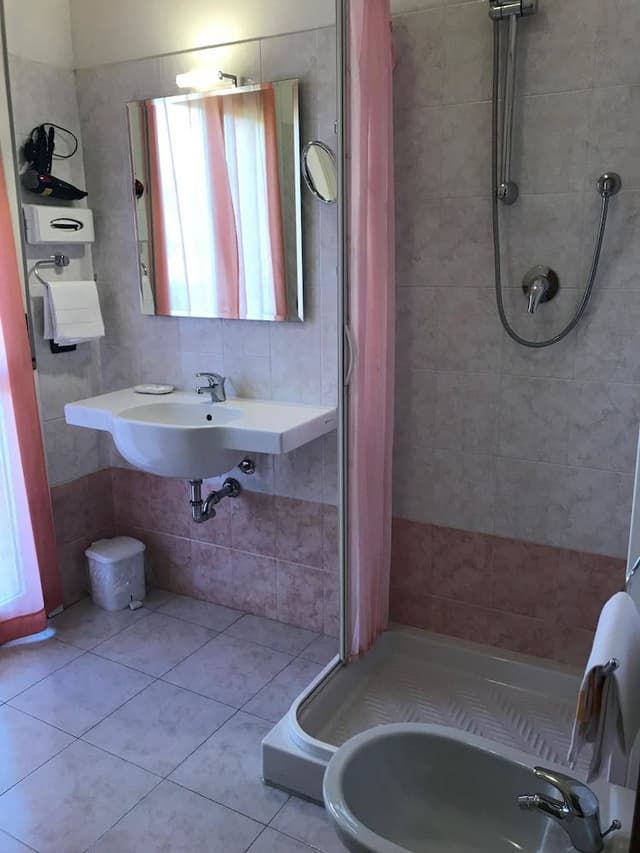 Deluxe Double or Twin Room, Hill View