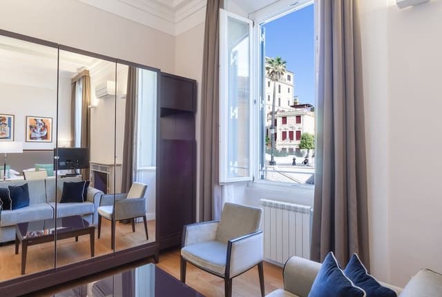 Deluxe Triple Room, City View