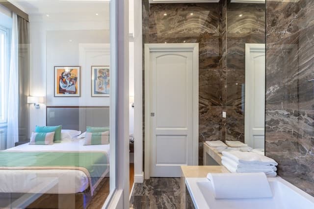 Deluxe Triple Room, City View