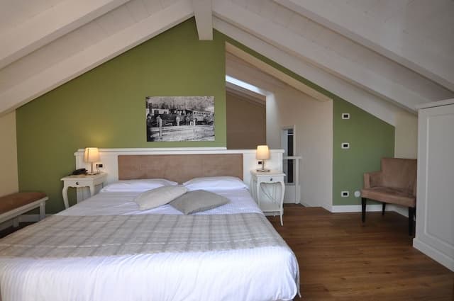 Superior Room, Lake View