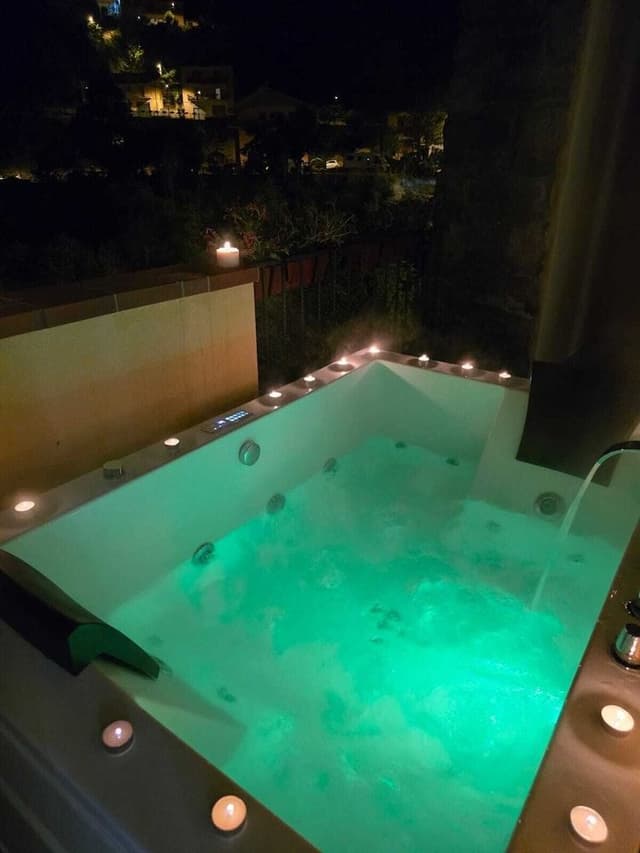 Suite, Balcony, Mountain View