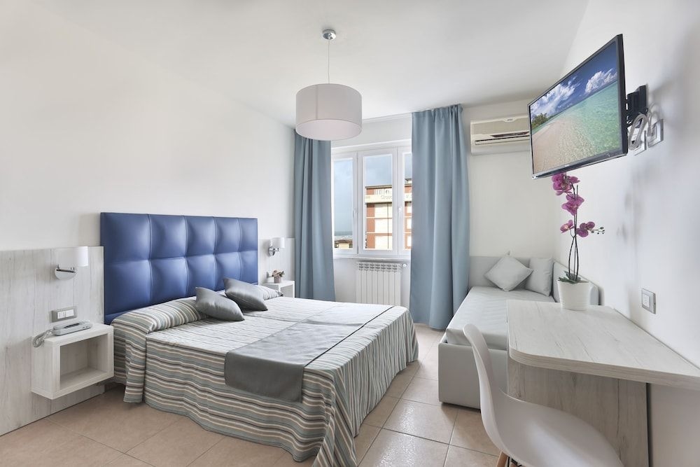 Hotel Nuovo Tirreno0