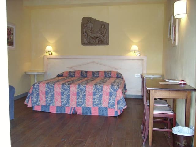 Classic Triple Room, Private Bathroom, Garden View