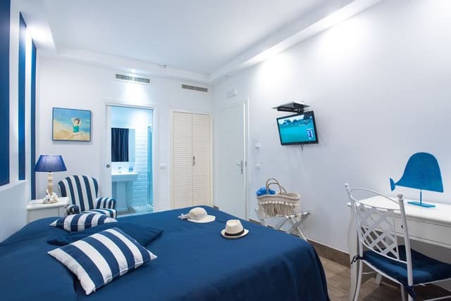 Standard Double or Twin Room, Garden View
