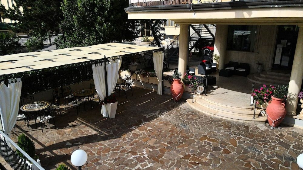 Hotel dei Pini0