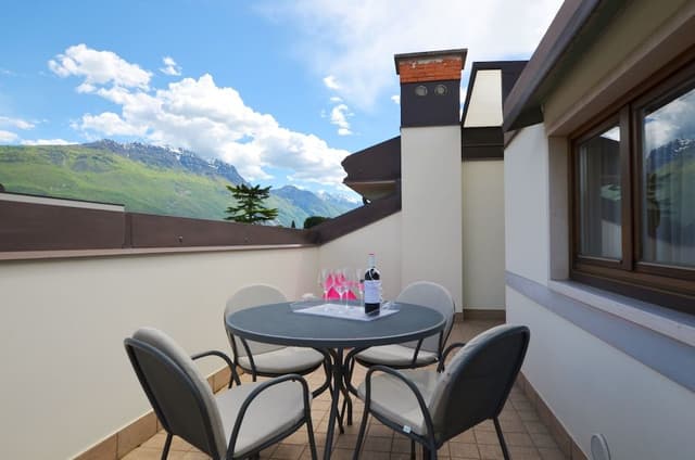 Penthouse, 2 Bedrooms, 2 Bathrooms