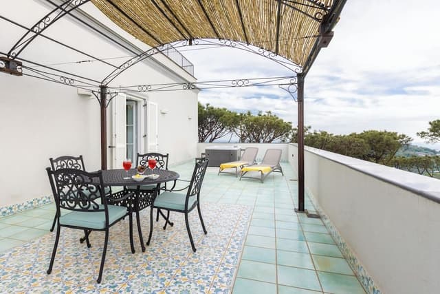 Suite, Jetted Tub, Sea View