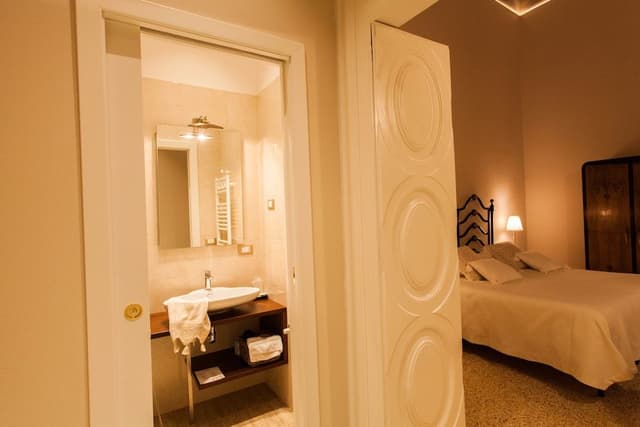 Deluxe Double Room Single Use