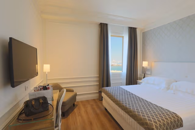 Executive Room