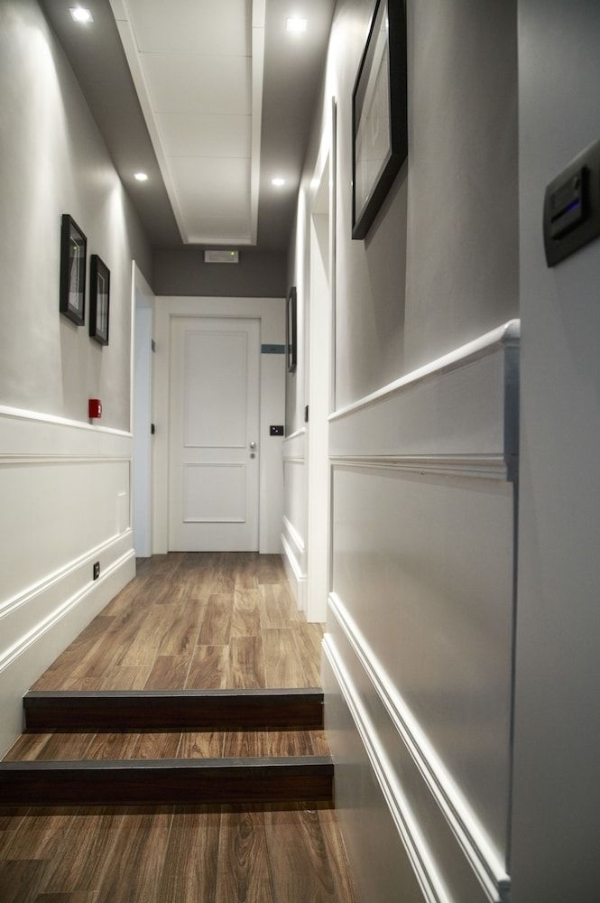 The Independent Suites2