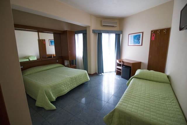Triple Room