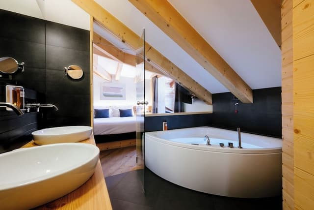 Exclusive Suite
