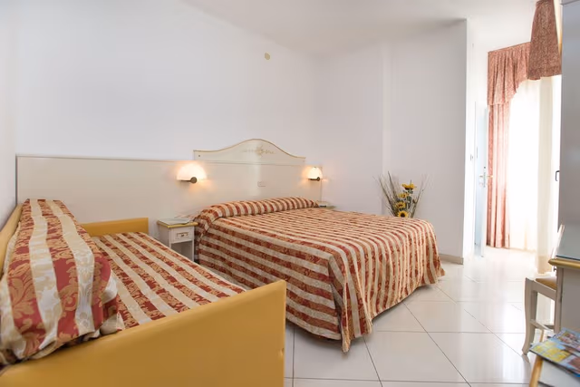 Room, Sea View