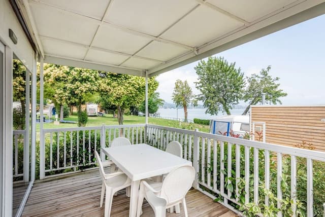 Standard Mobile Home, 2 Bedrooms, Patio, Lakeside (Pet Friendly)