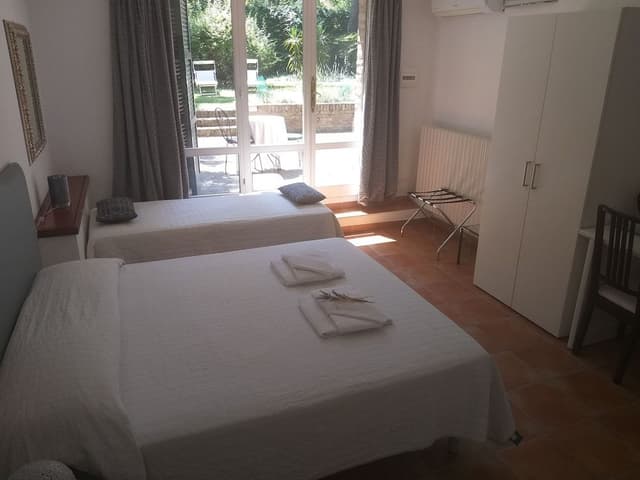 Classic Double or Twin Room, Garden View