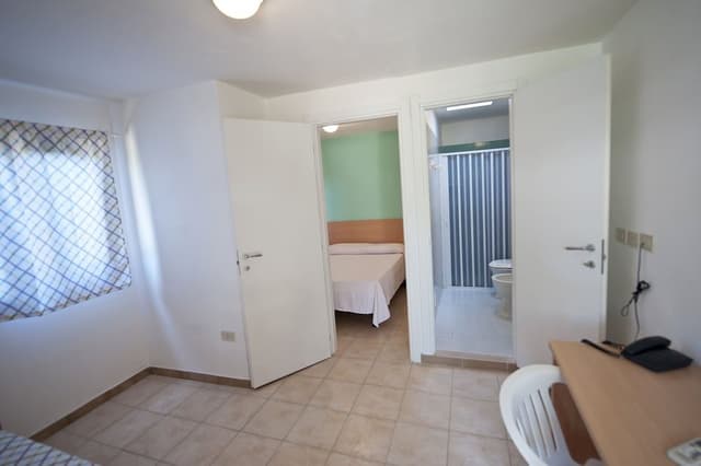 Economy Bungalow (French Bed)
