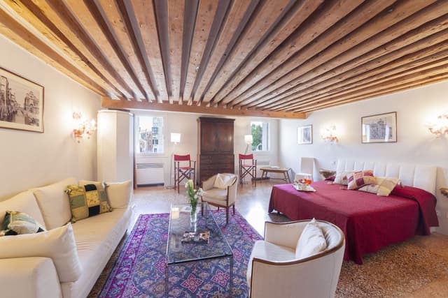 Executive Suite, Canal View (Palazzo Foscolo)