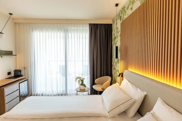 Deluxe Double Room, Lake View