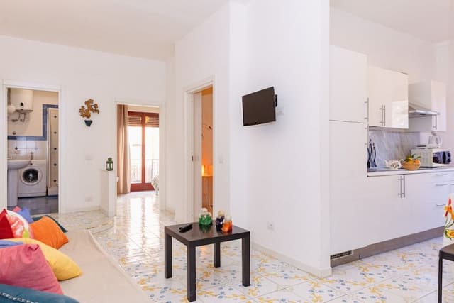 City Apartment, 2 Bedrooms, Balcony, Garden View (Via Parsano 6 B)