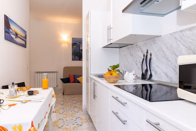 City Apartment, 2 Bedrooms, Balcony, Garden View (Via Parsano 6 B)