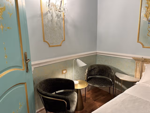Queen Room