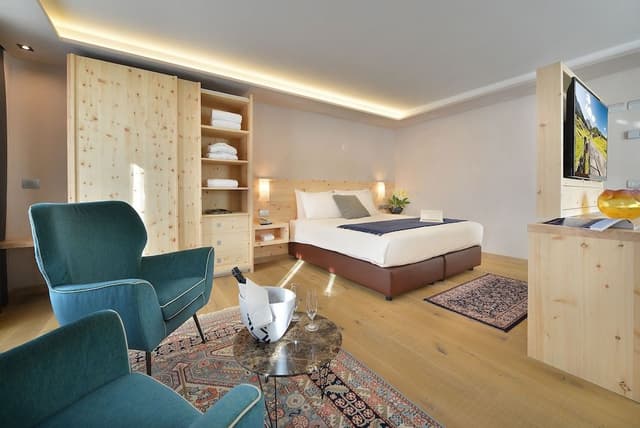 Executive Suite, Balcony
