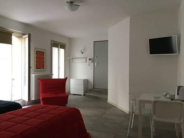 Room, 2 Bedrooms
