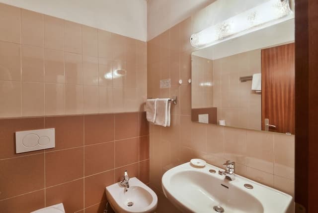 Double Room (EAST SIDE without balcony)