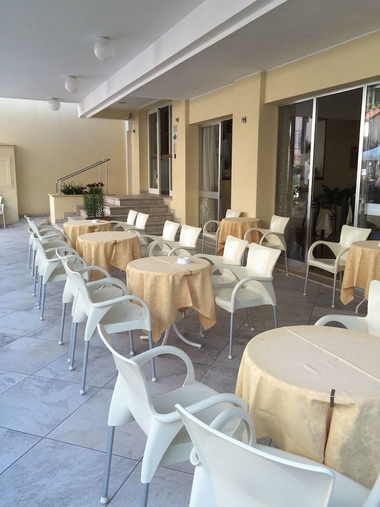 Hotel Angela2