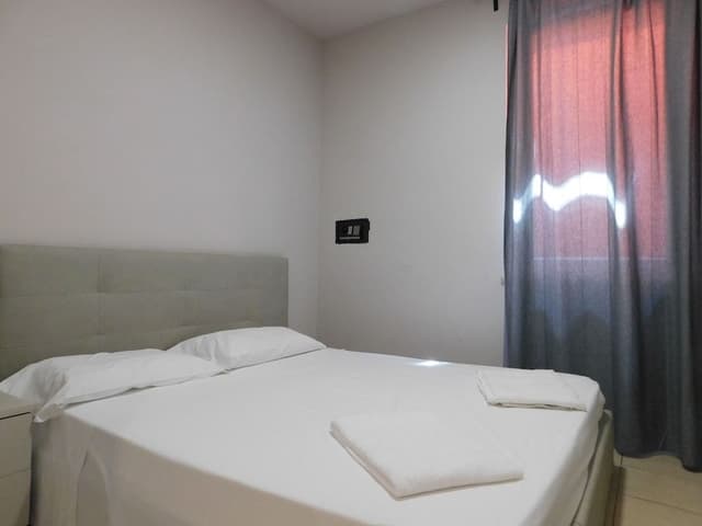 Apartment, 2 Bedrooms, Bathtub