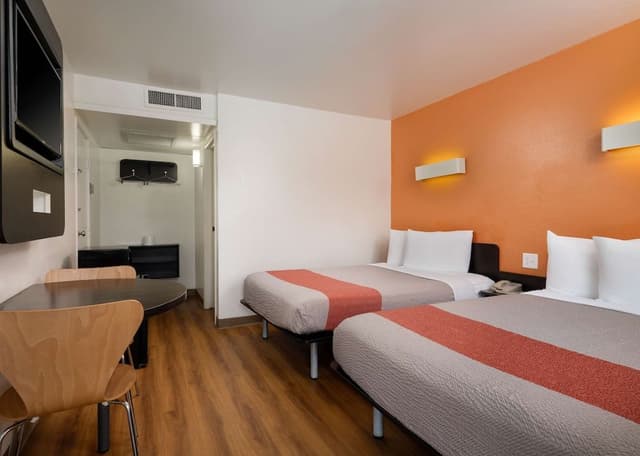 Deluxe Room, 2 Double Beds, Non Smoking, Refrigerator & Microwave