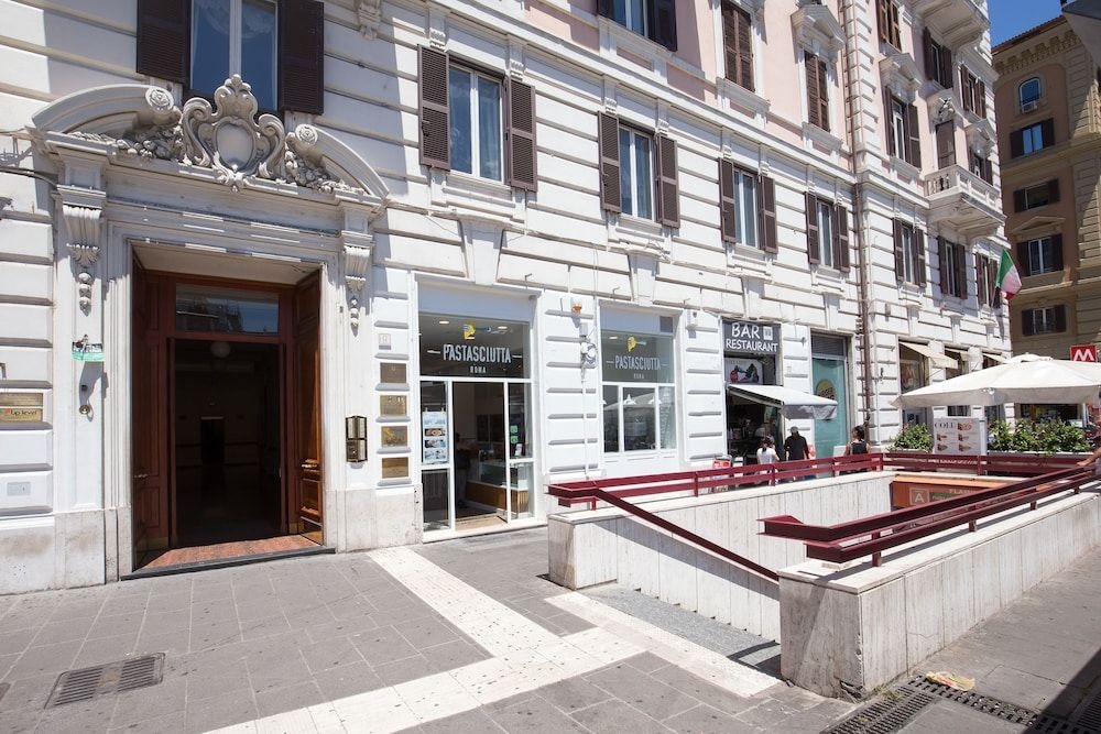 Relais Piazza del Popolo - Luxury Rooms and Suites3