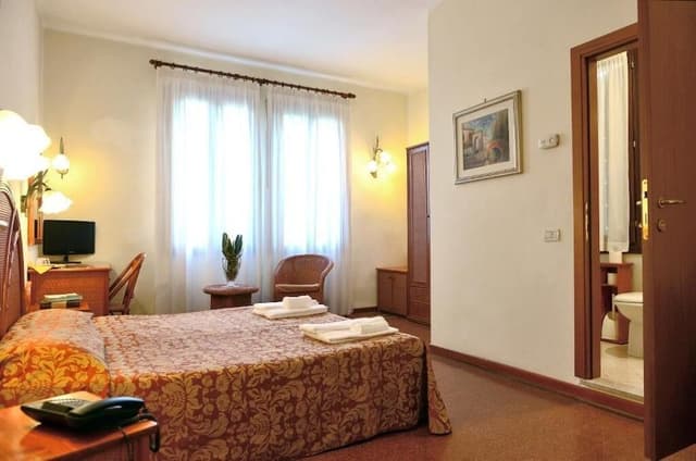 Junior Suite, Courtyard View