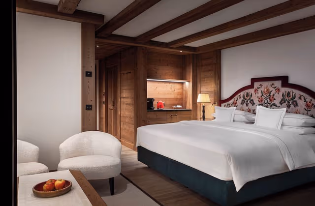 Deluxe Room, Multiple Beds, Mountain View