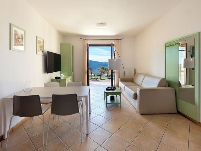 Deluxe Apartment, 2 Bedrooms, Lake View, Ground Floor