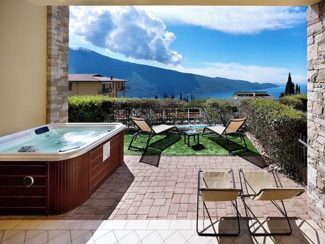 Deluxe Apartment, 2 Bedrooms, Lake View, Ground Floor