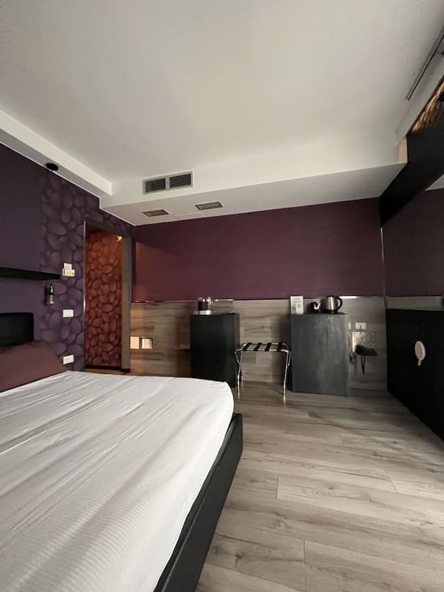 Superior Room, 1 Queen Bed, Hot Tub, Lake View