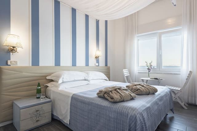 Deluxe Double or Twin Room, Sea View