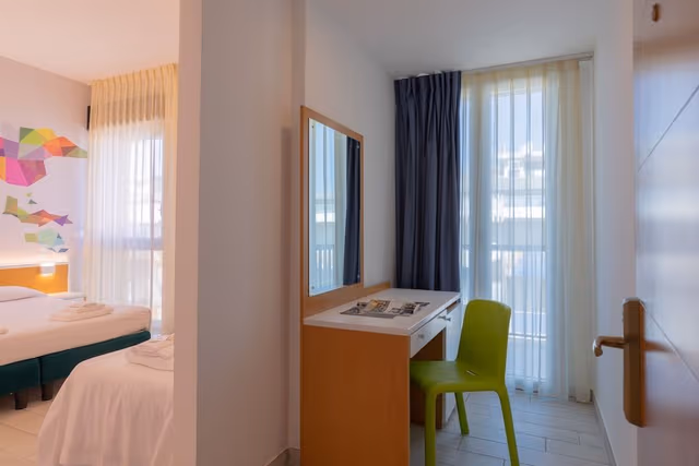 Triple Room, Balcony