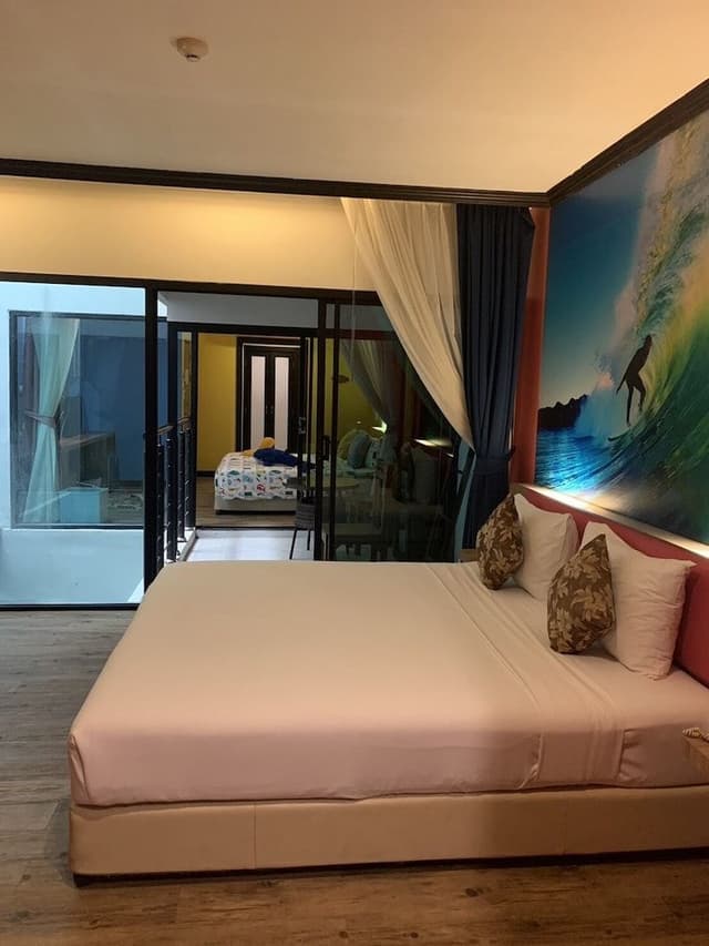 Family Room, 2 Bedrooms