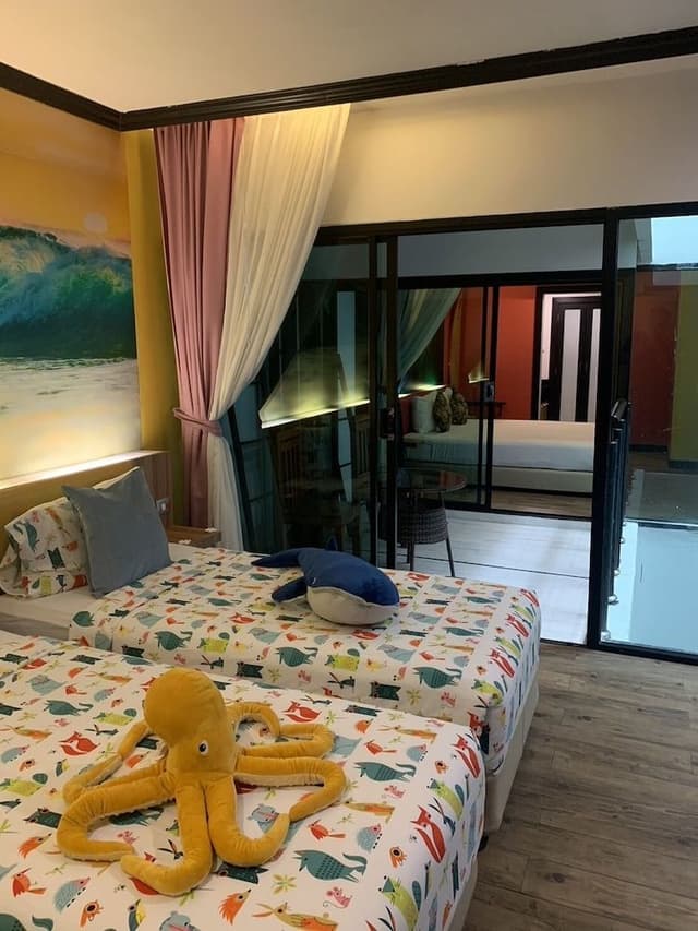 Family Room, 2 Bedrooms