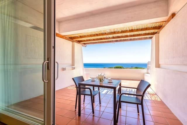Studio, Sea View