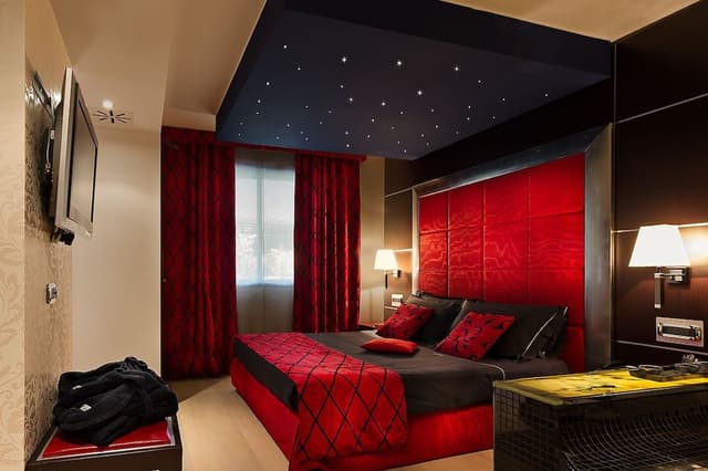 Suite, Hot Tub