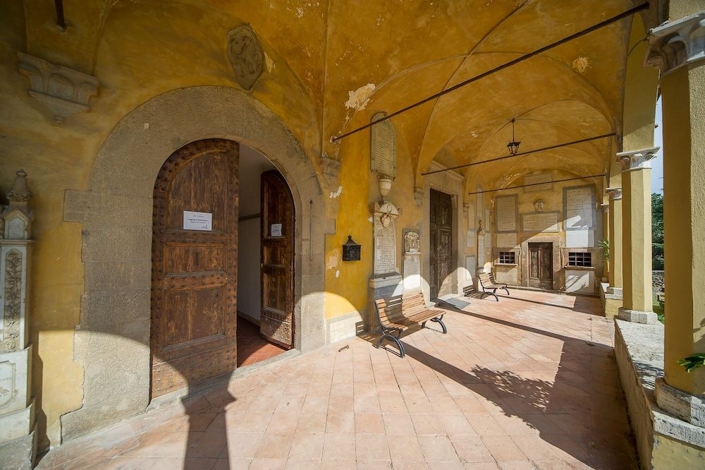 Chiostro delle Monache - Hostel Volterra1