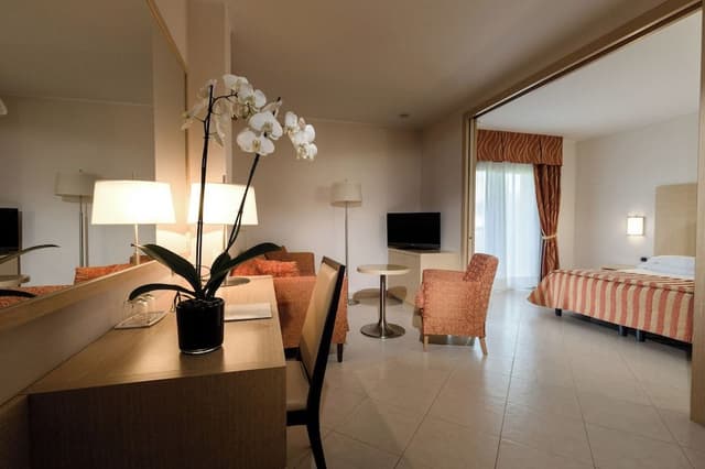 Junior Suite, Balcony, Garden View