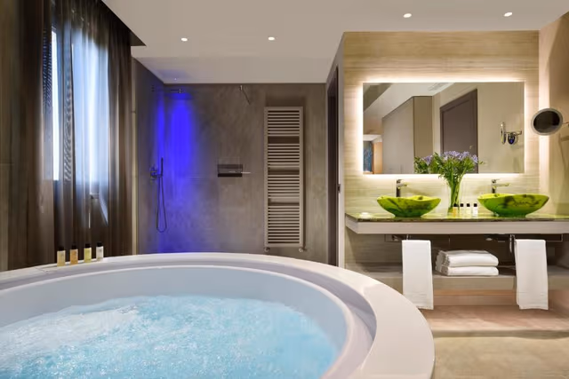 Suite con Vasca Idromassaggio e Accesso Spa