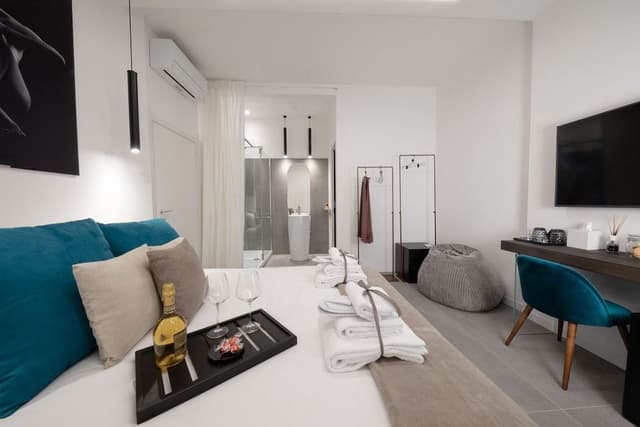 Standard Room (5)