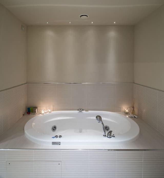 Suite, Terrace, Lake View (Jacuzzi)