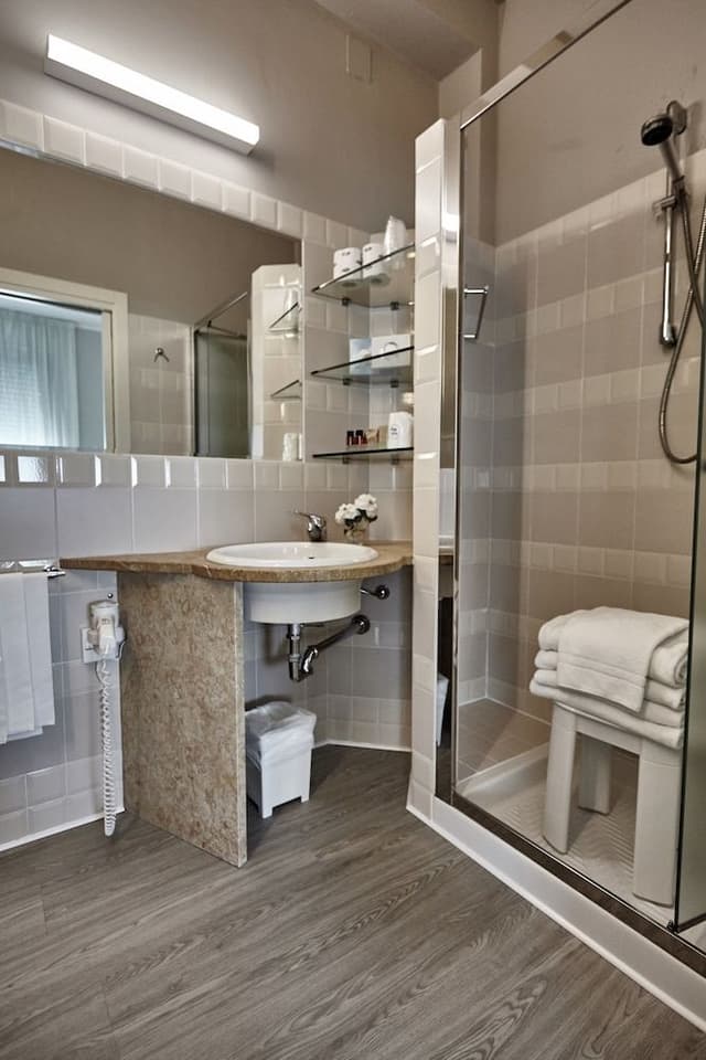 Deluxe Triple Room, Partial Sea View